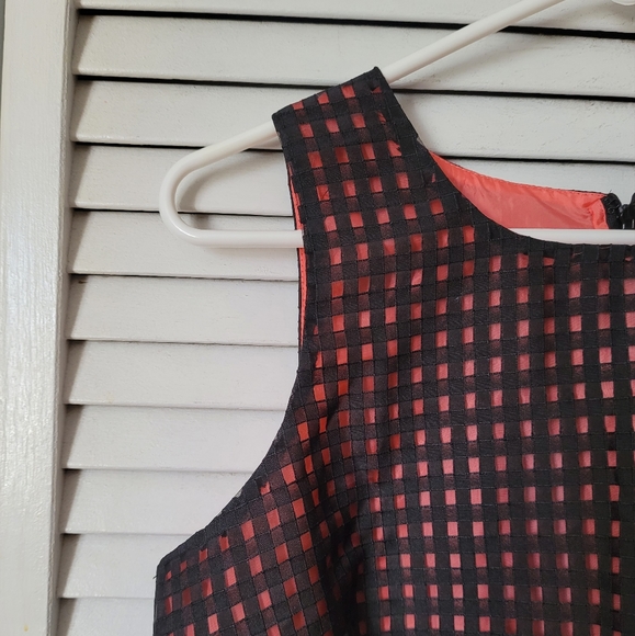 IVANKA TRUMP Cropped Tank Blouse, Size 8 - Picture 5 of 11